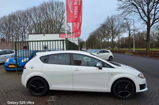 SEAT Leon (2012) thumbnail 6