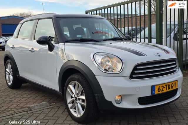 MINI Countryman (2012) thumbnail 1