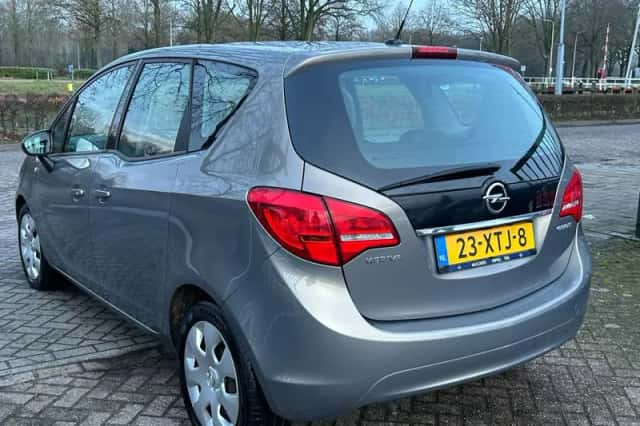 Opel Meriva (2012) thumbnail 3