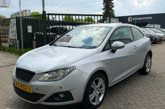SEAT Ibiza (2012) thumbnail 2