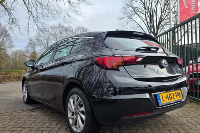 Opel Astra (2021) thumbnail 4