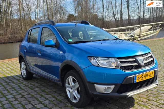 Dacia Sandero (2013) thumbnail 1
