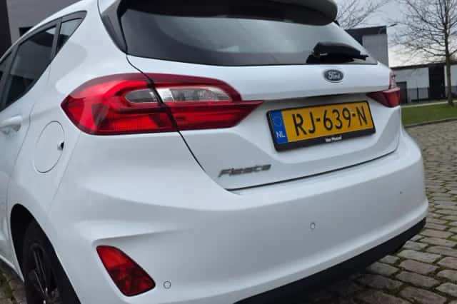 Ford Fiesta (2017) thumbnail 5