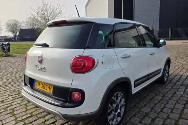 Fiat 500 (2014) thumbnail 4