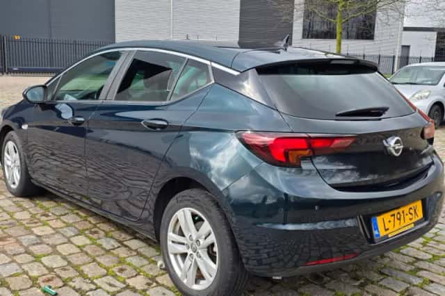 Opel Astra (2019) thumbnail 4