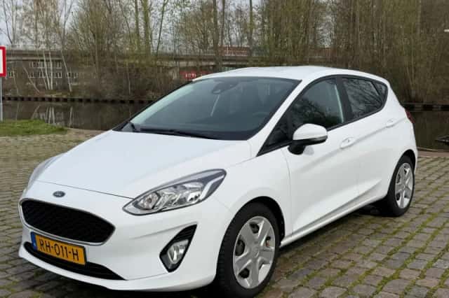 Ford Fiesta (2017) thumbnail 2