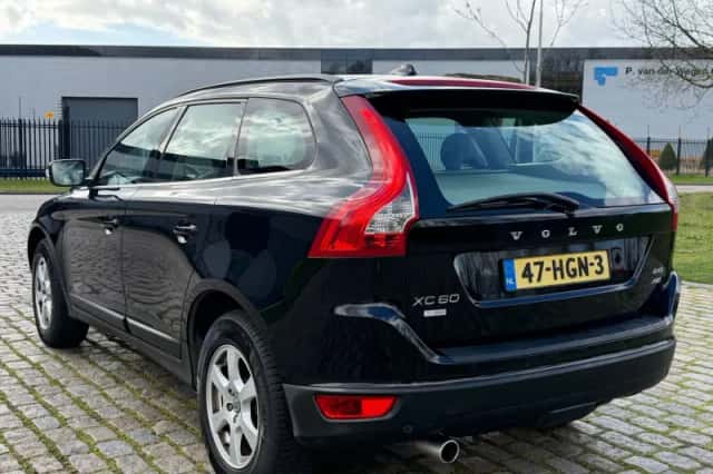 Volvo XC60 (2008) thumbnail 4