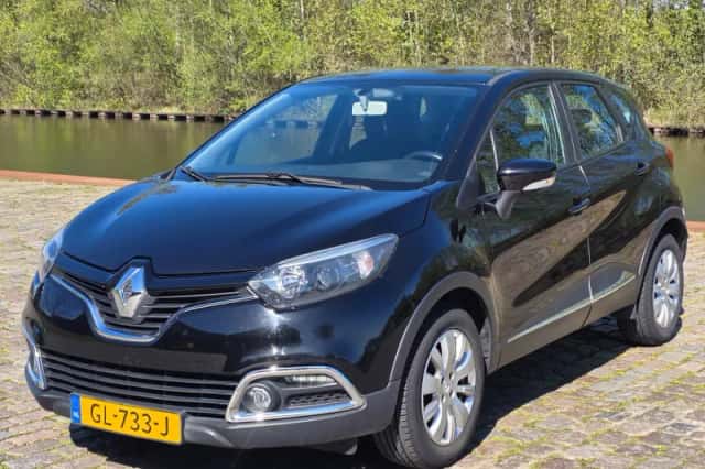 Renault Captur (2014) thumbnail 2