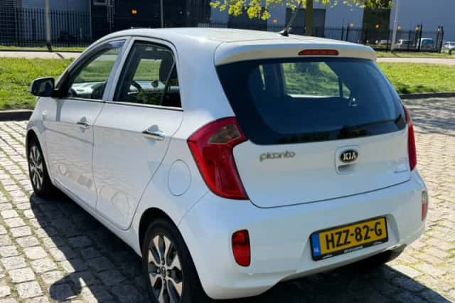 Kia Picanto (2014) thumbnail 4