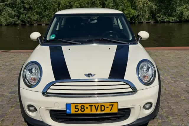 MINI One (2012) thumbnail 6