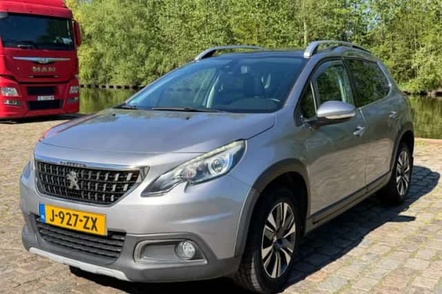 Peugeot 2008 (2016) thumbnail 2