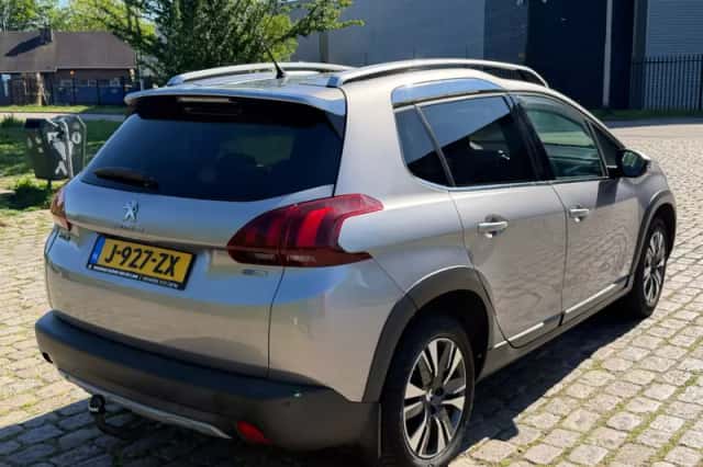 Peugeot 2008 (2016) thumbnail 3
