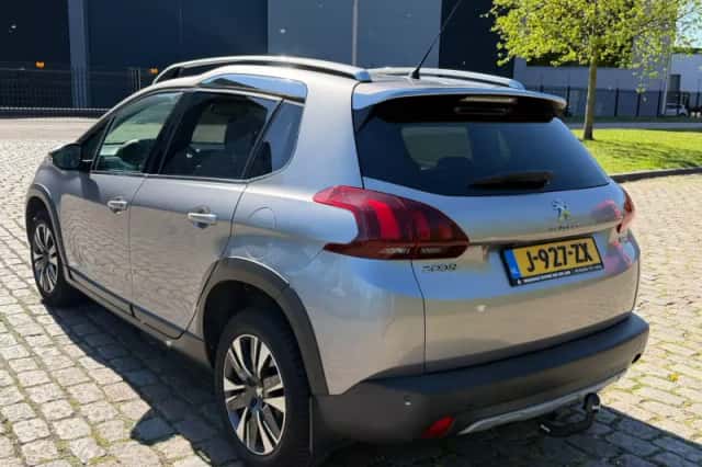 Peugeot 2008 (2016) thumbnail 4