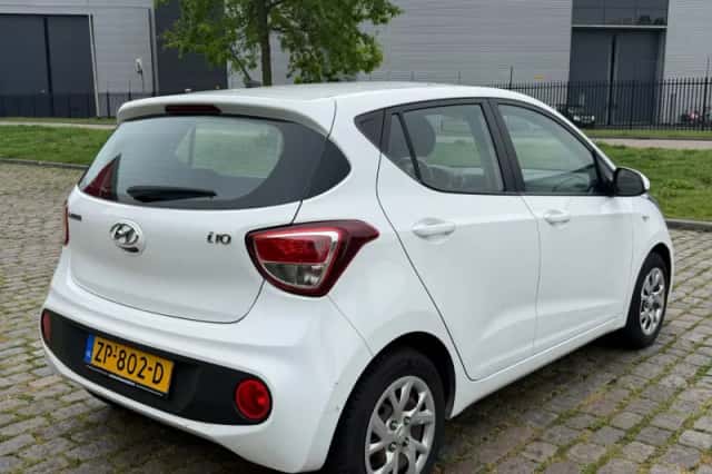 Hyundai i10 (2019) thumbnail 4