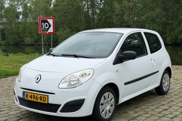 Renault Twingo (2010) thumbnail 2
