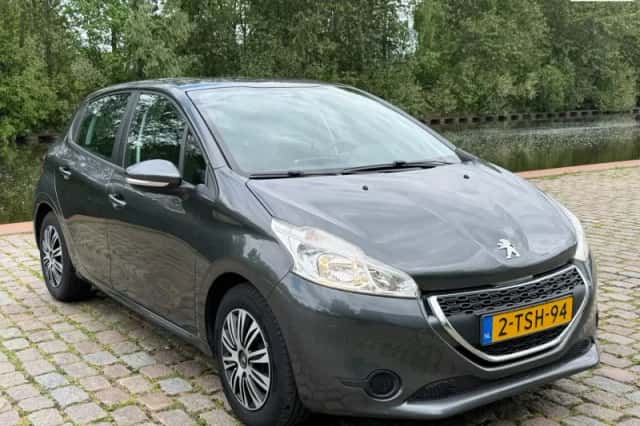 Peugeot 208 (2013) thumbnail 1