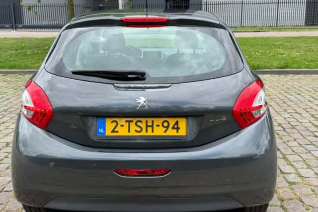 Peugeot 208 (2013) thumbnail 5