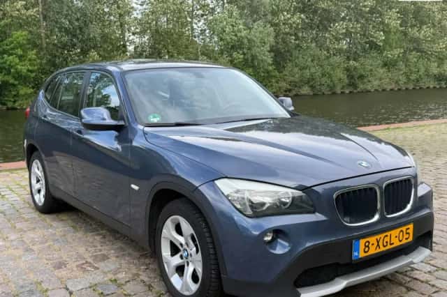 BMW X1 (2010) thumbnail 1
