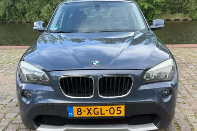 BMW X1 (2010) thumbnail 5