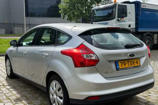 Ford Focus (2012) thumbnail 4
