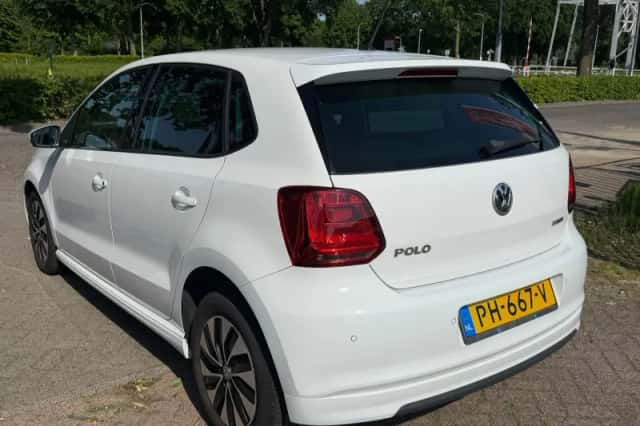Volkswagen Polo (2017) thumbnail 4