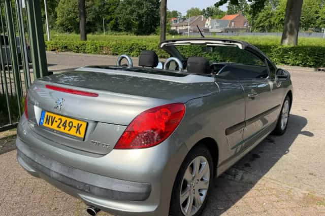 Peugeot 207 (2008) thumbnail 3