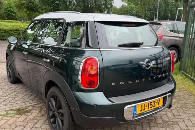 MINI Countryman (2013) thumbnail 3