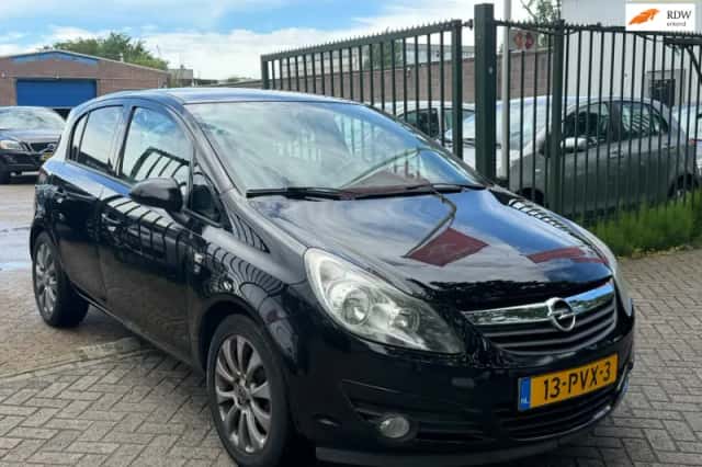 Opel Corsa (2011) thumbnail 1