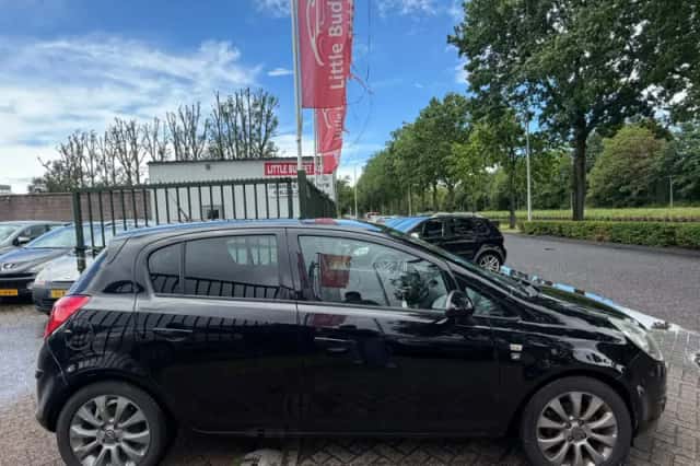 Opel Corsa (2011) thumbnail 6