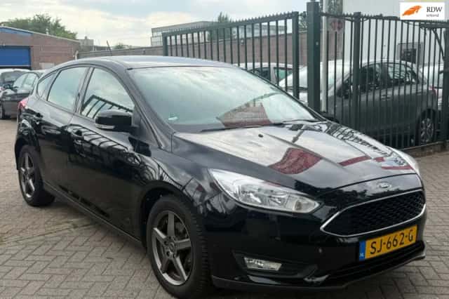 Ford Focus (2018) thumbnail 1