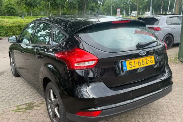 Ford Focus (2018) thumbnail 4