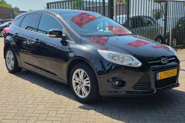 Ford Focus (2011) thumbnail 1