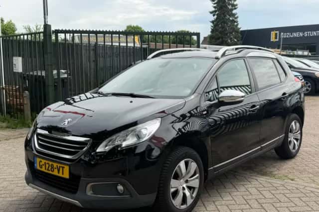 Peugeot 2008 (2015) thumbnail 2
