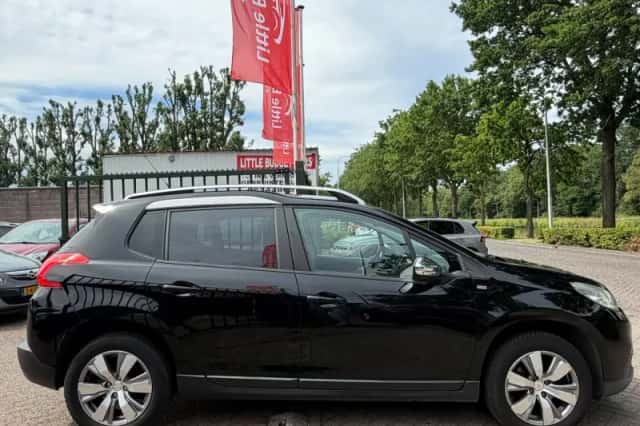Peugeot 2008 (2015) thumbnail 6