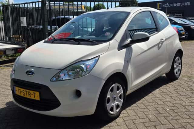 Ford Ka (2011) thumbnail 2