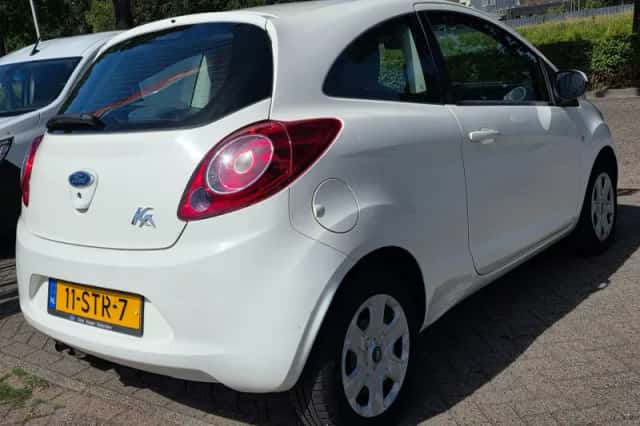 Ford Ka (2011) thumbnail 4
