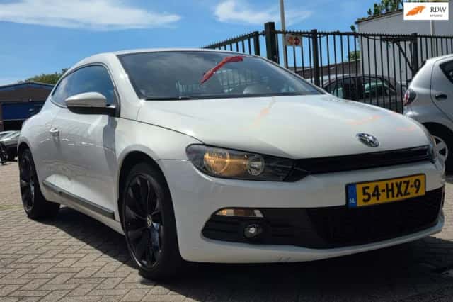 Volkswagen Scirocco (2009) thumbnail 1
