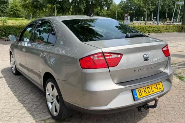SEAT Toledo (2013) thumbnail 4