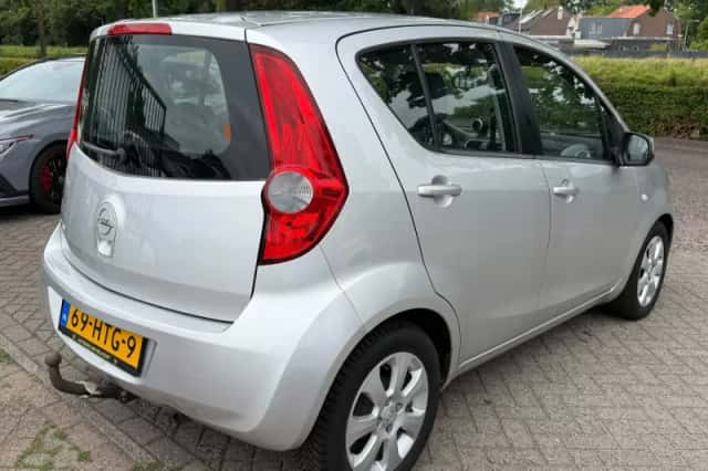 Opel Agila (2009) thumbnail 4