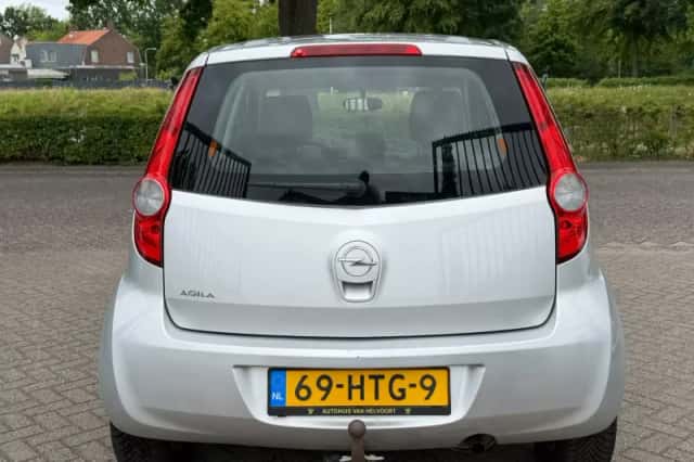 Opel Agila (2009) thumbnail 5