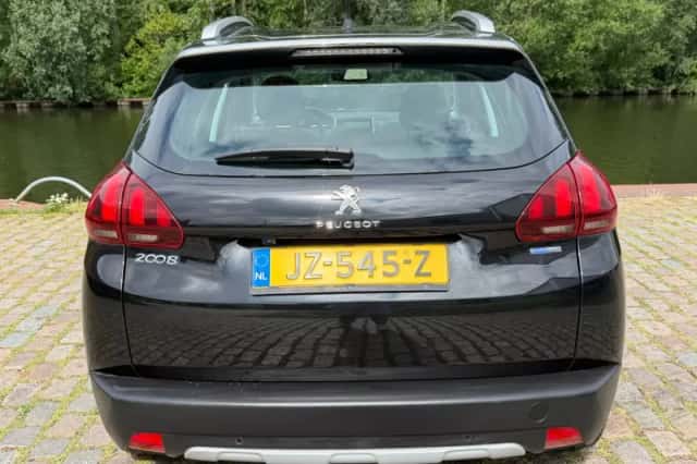 Peugeot 2008 (2016) thumbnail 6