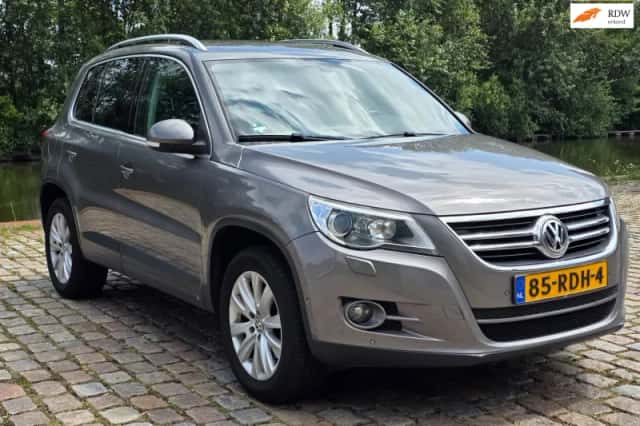 Volkswagen Tiguan (2011) thumbnail 1