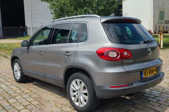 Volkswagen Tiguan (2011) thumbnail 4