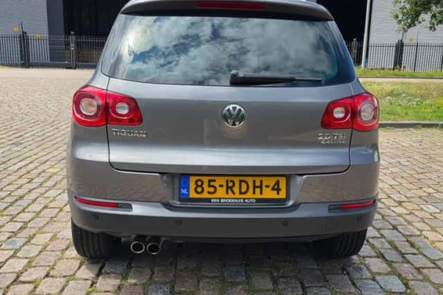 Volkswagen Tiguan (2011) thumbnail 6
