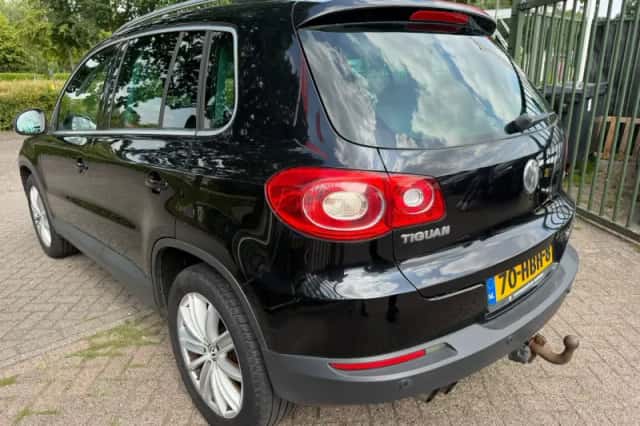 Volkswagen Tiguan (2008) thumbnail 4