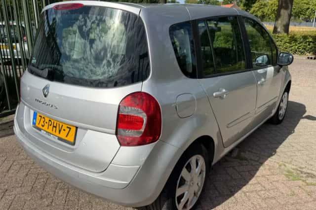 Renault Grand Modus (2011) thumbnail 3