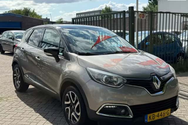 Renault Captur (2013) thumbnail 1