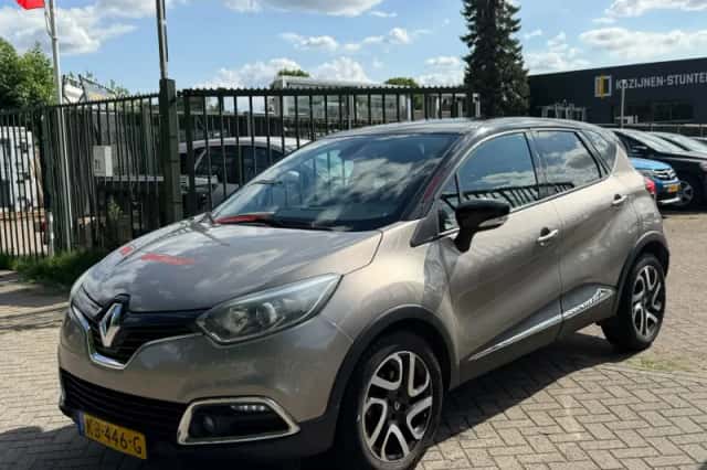 Renault Captur (2013) thumbnail 2