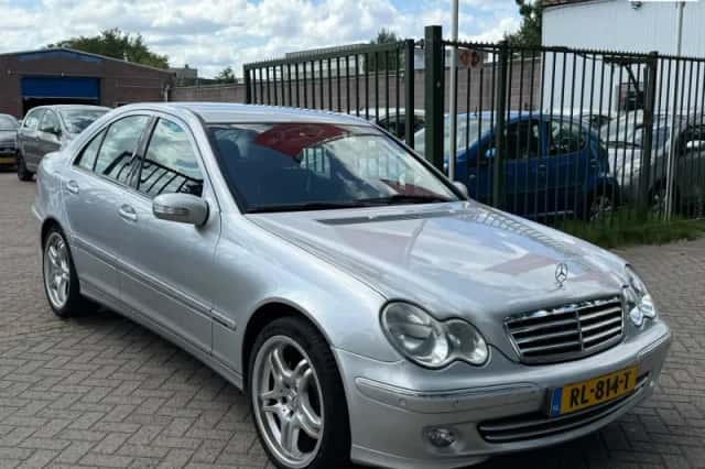 Mercedes-Benz C-Klasse (2005) thumbnail 1