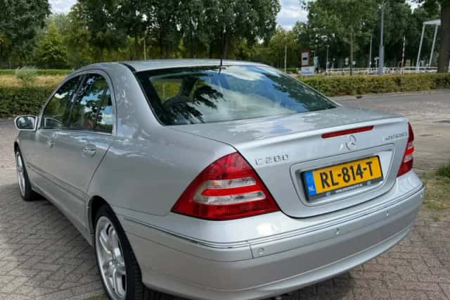 Mercedes-Benz C-Klasse (2005) thumbnail 4